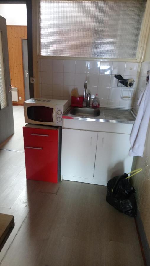 Cozy 4-person Retreat: 2-bedroom With Bonus Bed Option Sancoins